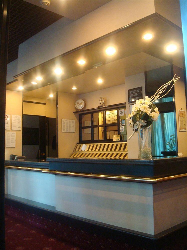 伊斯佩里亚酒店 罗镇 外观 照片